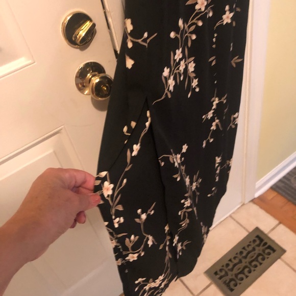 Lond dress with slit on side - Picture 2 of 3